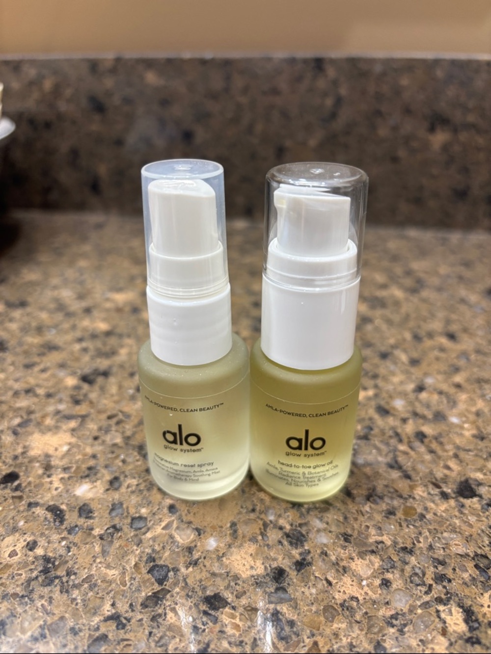 NWOB ALO Yoga Mini Duo Glow System